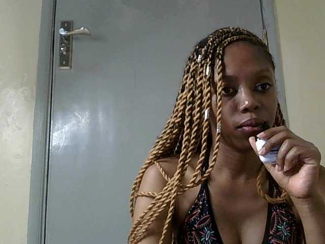 SexyBanni's BongaCams show and profile