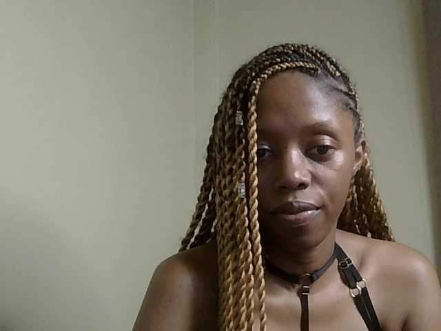 SexyBanni's BongaCams show and profile