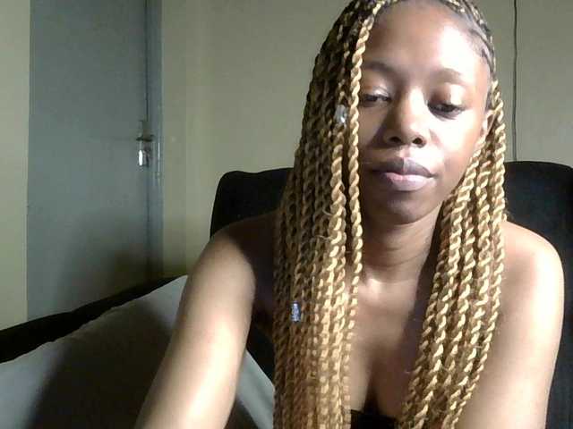 SexyBanni's BongaCams show and profile