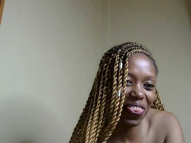 SexyBanni's BongaCams show and profile