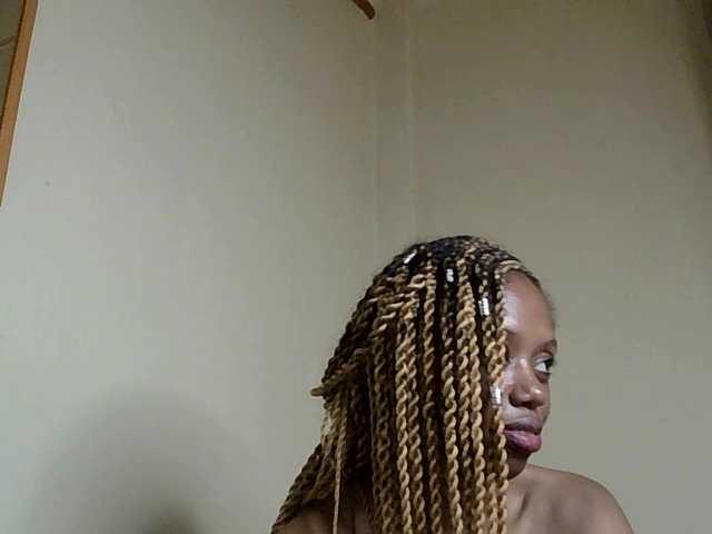 SexyBanni's BongaCams show and profile