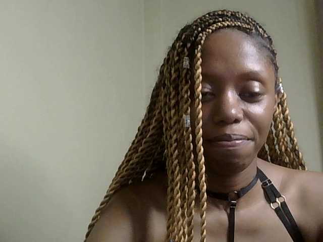 SexyBanni's BongaCams show and profile