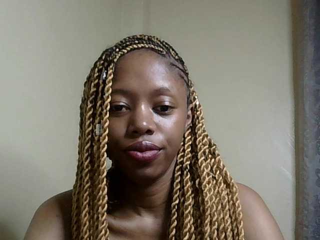 SexyBanni live cam profile