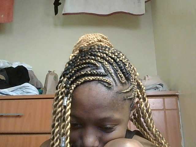 SexyBanni live cam profile