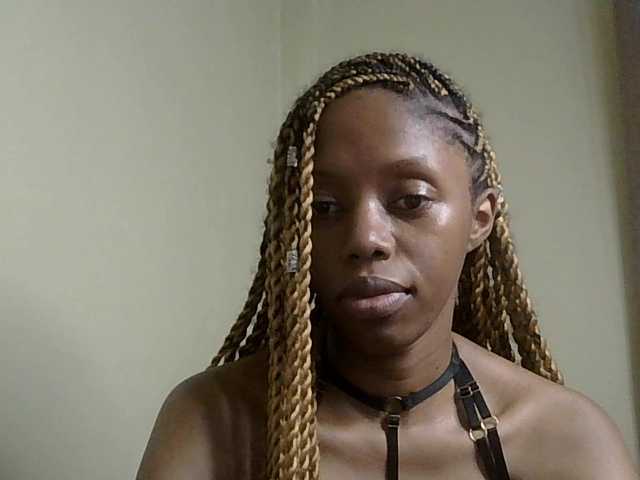 SexyBanni's BongaCams show and profile