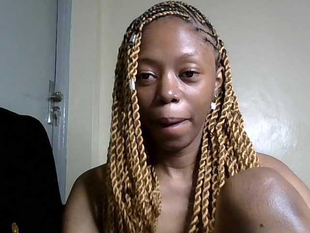 SexyBanni's BongaCams show and profile