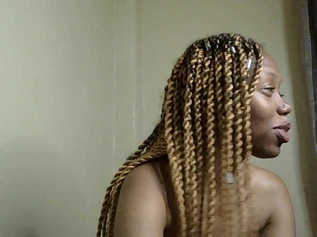 SexyBanni's BongaCams show and profile