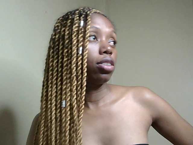 SexyBanni's BongaCams show and profile