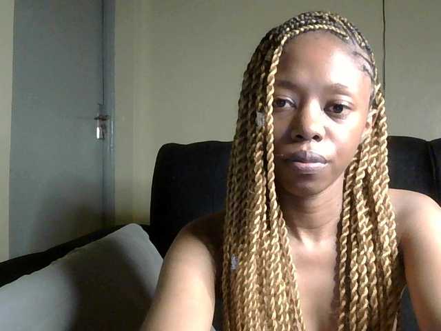 SexyBanni's BongaCams show and profile