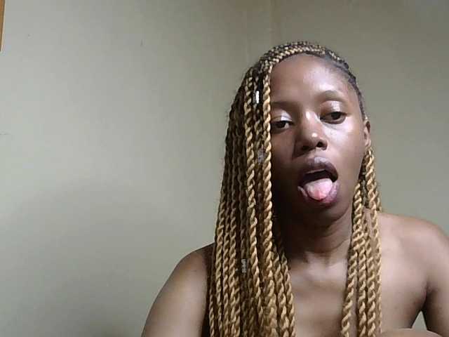 SexyBanni's BongaCams show and profile