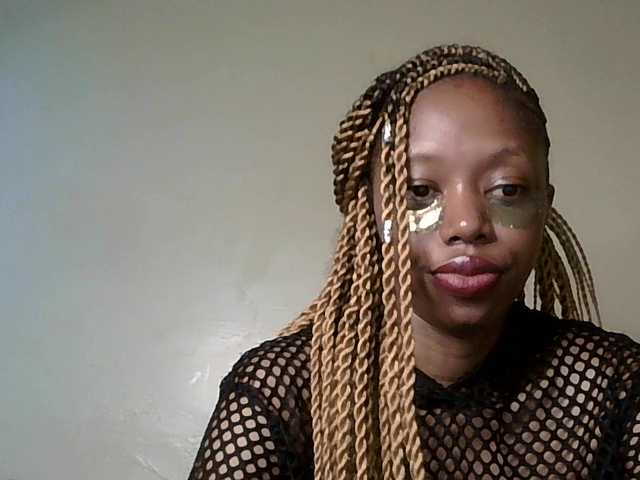 SexyBanni live cam profile