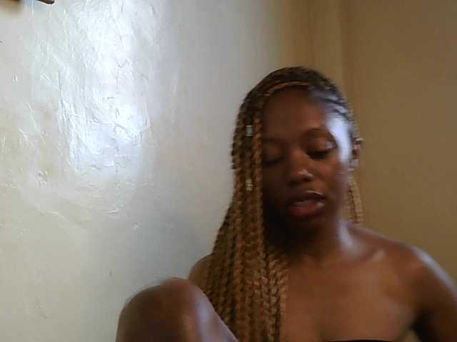 SexyBanni's BongaCams show and profile