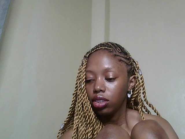 SexyBanni's BongaCams show and profile