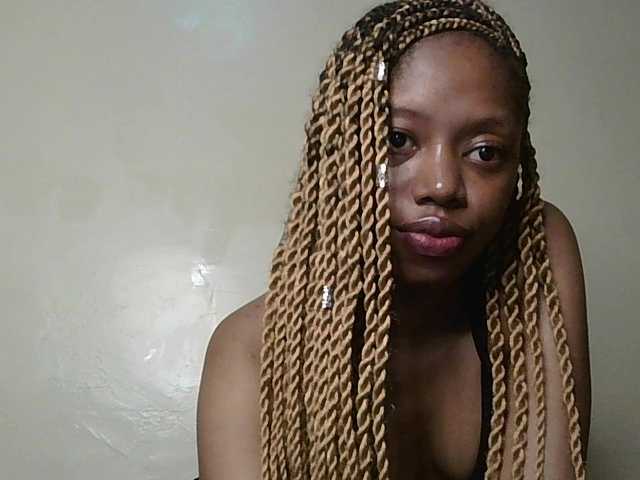 SexyBanni Live Cam on BongaCams