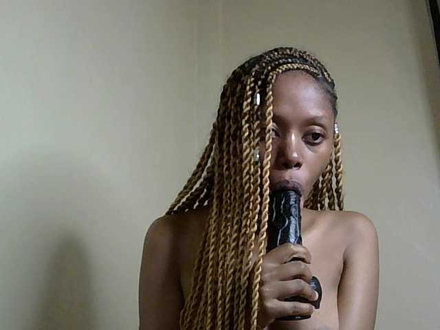 SexyBanni's BongaCams show and profile