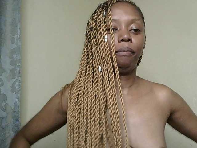 SexyBanni's BongaCams show and profile