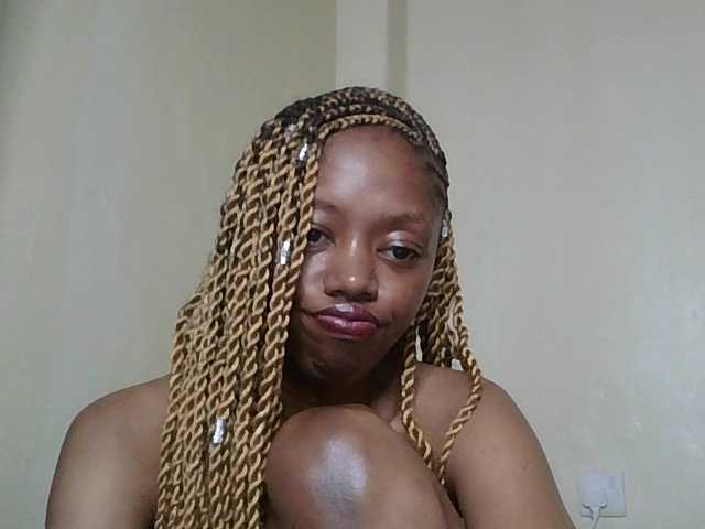 le modèle Monrax est en webcam porno dans un show sur le site bongacams, il possède les tags suivants: Ebony,Redhead,Trimmed