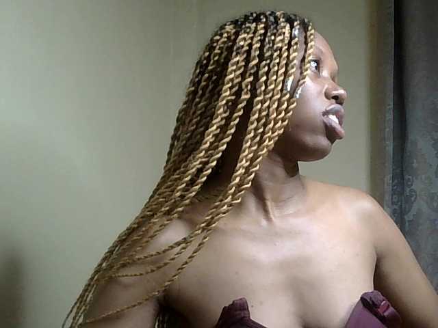 SexyBanni's BongaCams show and profile