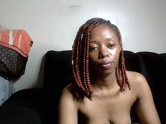 SexyBanni's BongaCams show and profile