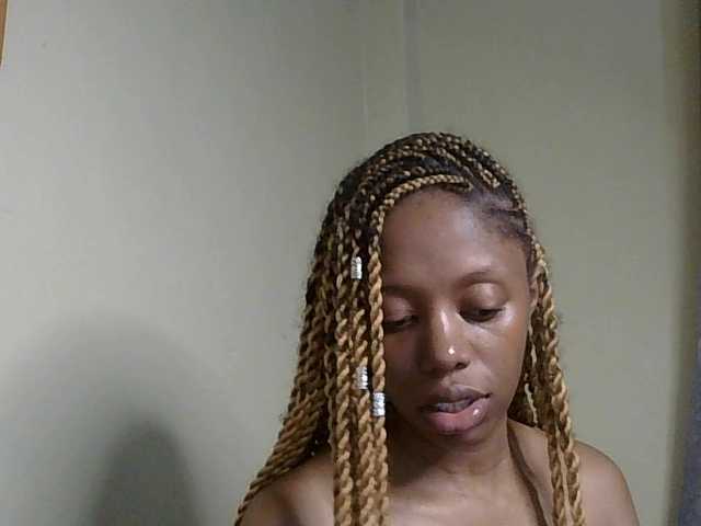 SexyBanni's BongaCams show and profile