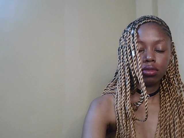 SexyBanni's BongaCams show and profile