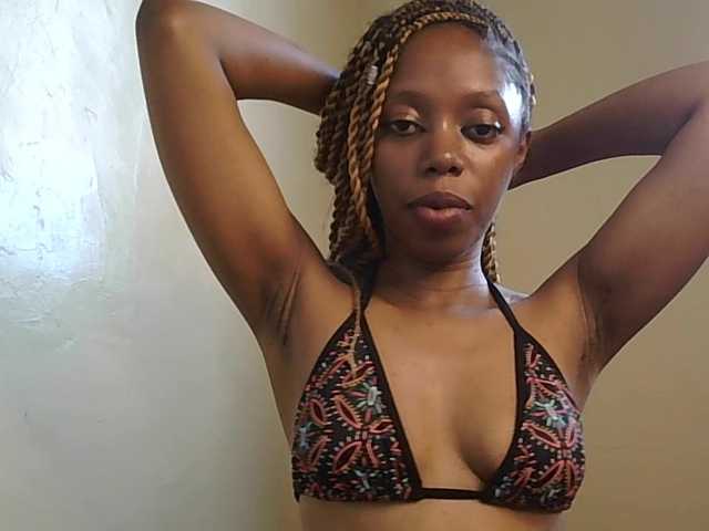 SexyBanni's BongaCams show and profile