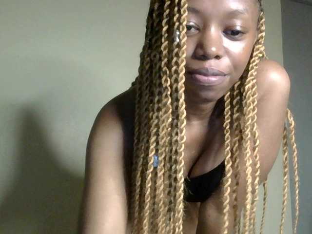 SexyBanni's BongaCams show and profile