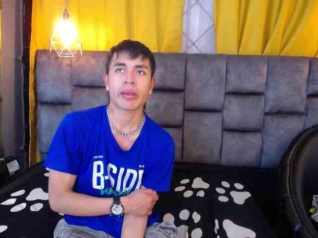 Maik-Russo Live Webcam on BongaCams