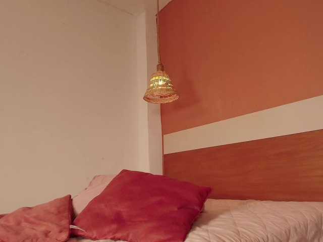 sharlotte-1's BongaCams show and profile