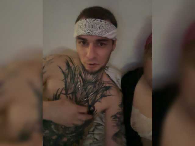 Foxirox's BongaCams show and profile