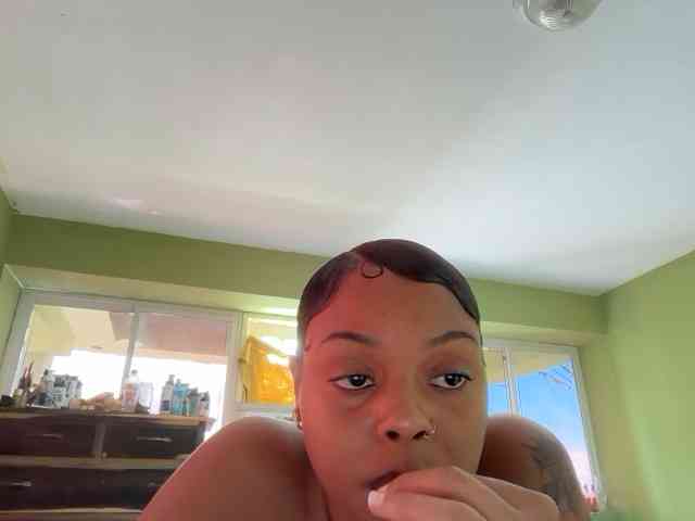 PrettyGirlMercedes webcam