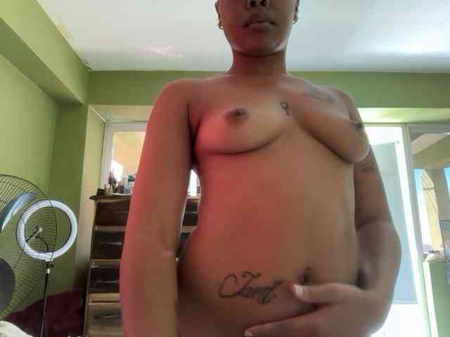 PrettyGirlMercedes webcam