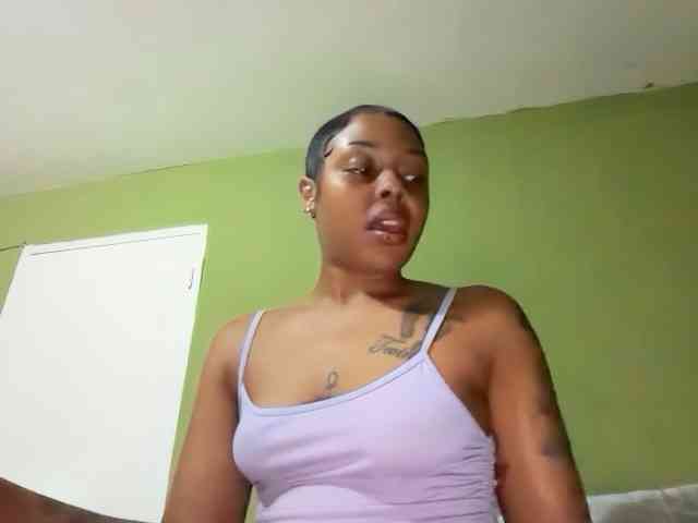 PrettyGirlMercedes webcam