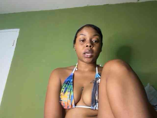 PrettyGirlMercedes webcam