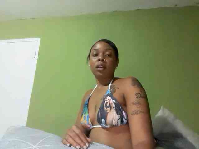 PrettyGirlMercedes webcam