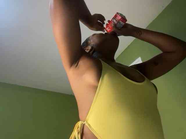 PrettyGirlMercedes webcam