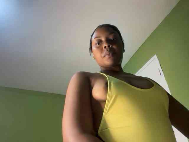 PrettyGirlMercedes webcam