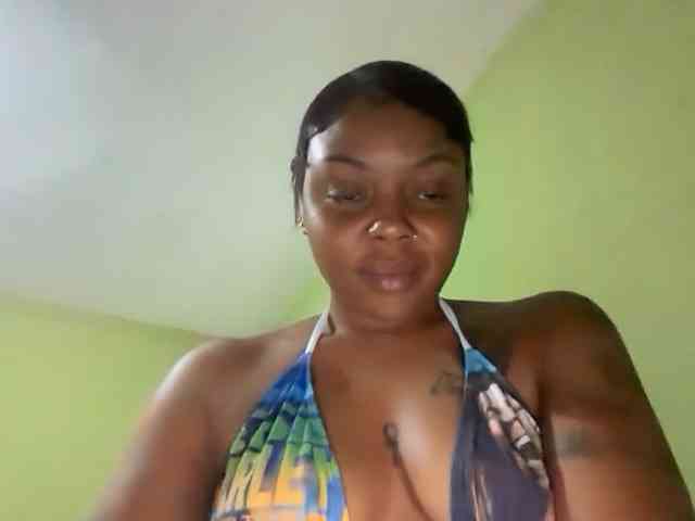 PrettyGirlMercedes webcam