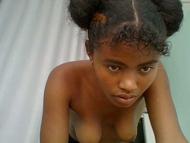 eliezahh's BongaCams show and profile