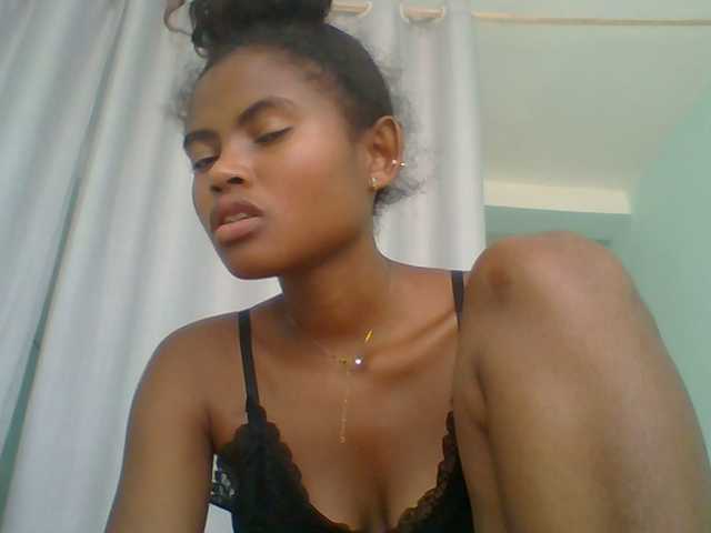 eliezahh's BongaCams show and profile