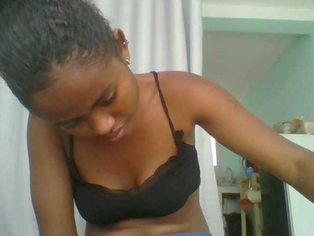 eliezahh's BongaCams show and profile