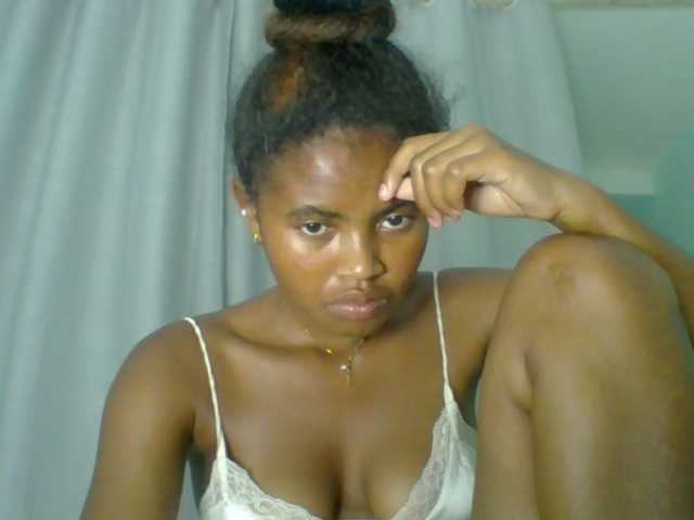 eliezahh's BongaCams show and profile