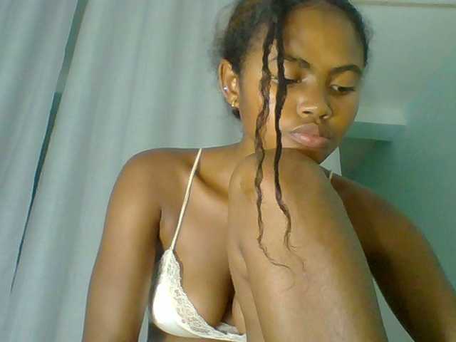 eliezahh's BongaCams show and profile