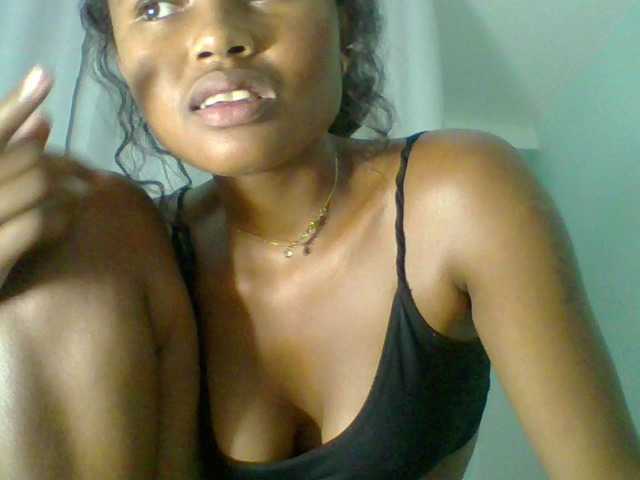 eliezahh's BongaCams show and profile