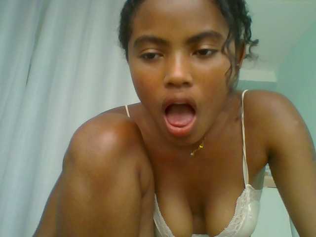 eliezahh's BongaCams show and profile