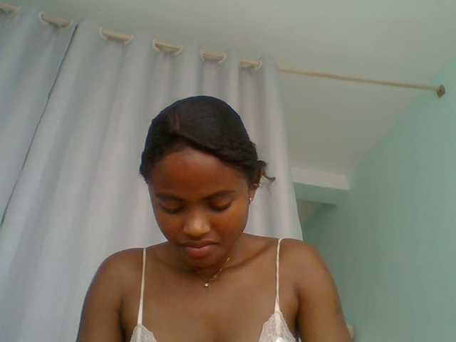 eliezahh's BongaCams show and profile