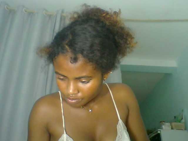 eliezahh's BongaCams show and profile