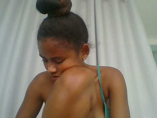 eliezahh's BongaCams show and profile