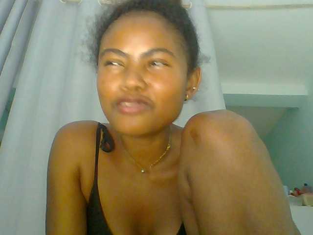 eliezahh's BongaCams show and profile