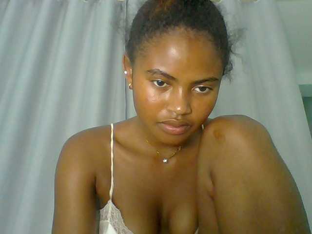 eliezahh's BongaCams show and profile